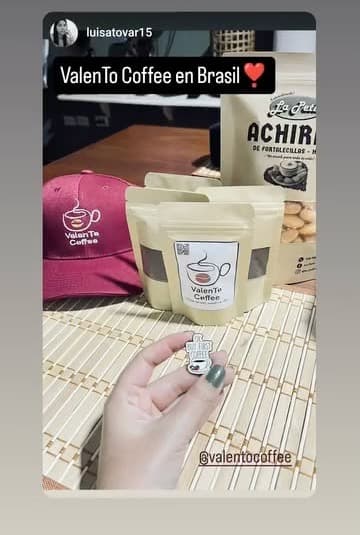 Historia de Instagram de Luisa Tovar mostrando productos de ValenTo Coffee llevados hasta Brasil